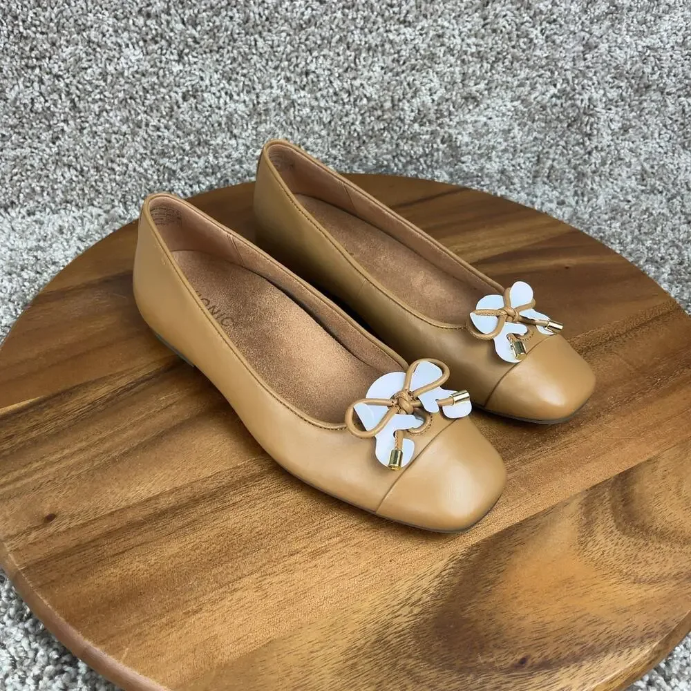 Vionic Klara Camel Leather Ballet Flat Slip-on Shoes Women's Size 8 Narrow